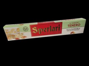 Nuga "Sperlari" su migdolais